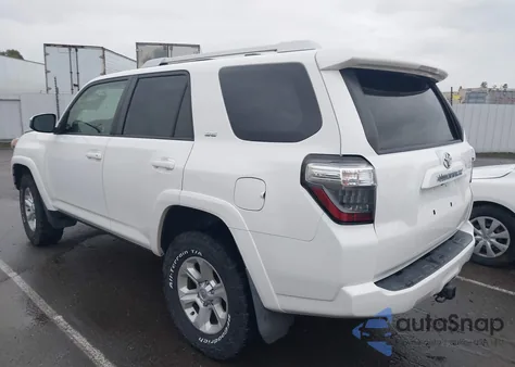 2017 Toyota 4Runner Sr5 z USA, uszkodzony, nr VIN JTEBU5JR7H5447488